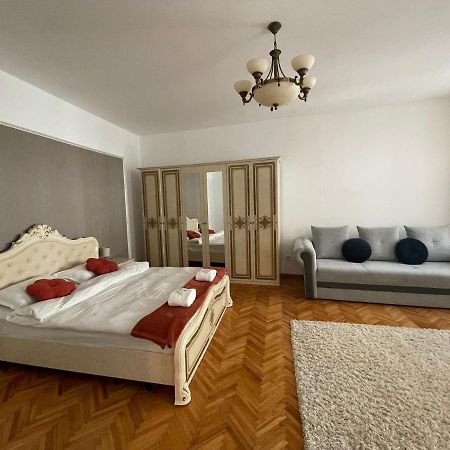 Londof Schei Apartments - Downtown Braşov Exterior foto